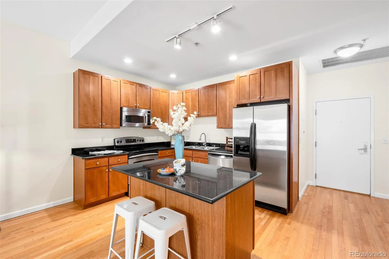 04072026150905 1600 19