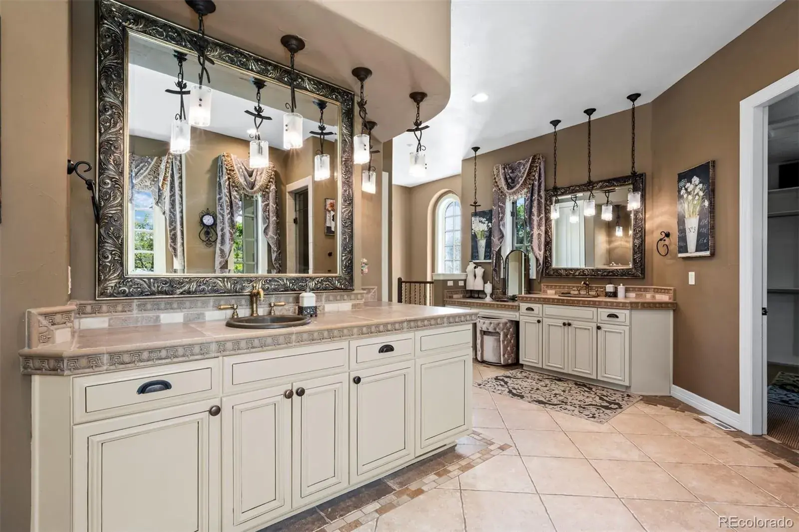 3440 Medallion Road Castle Rock CO 80104 | MLS #REC5156606 03052026221140 1600 33
