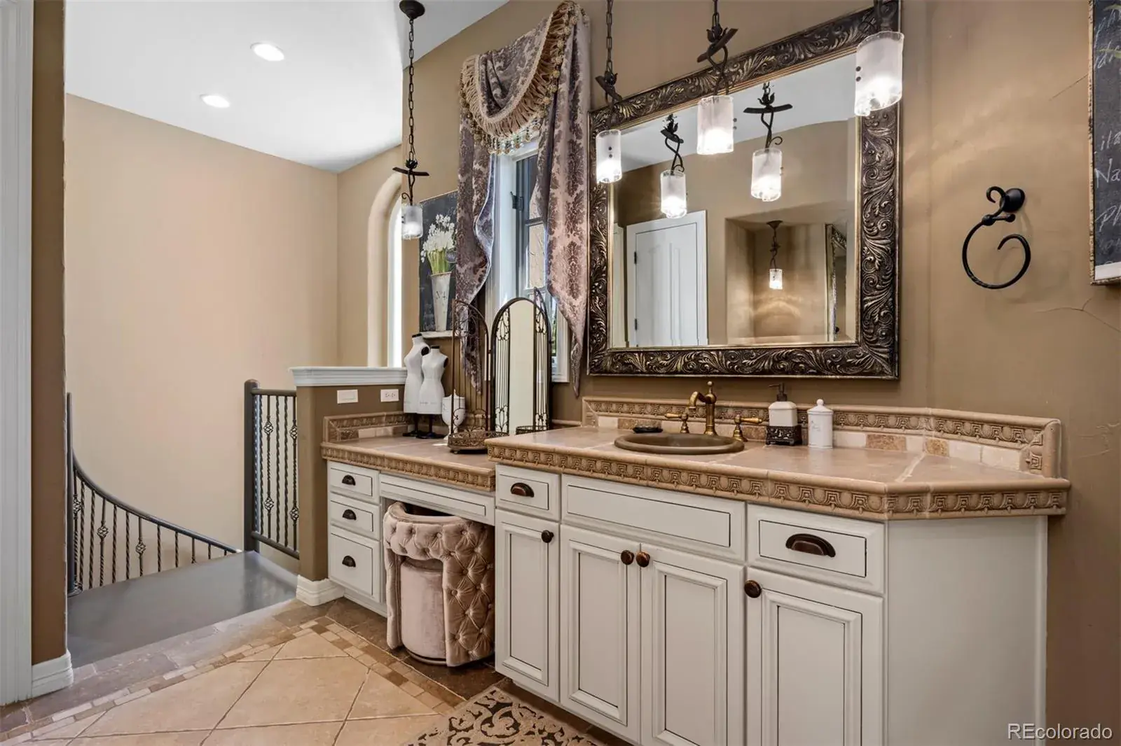 3440 Medallion Road Castle Rock CO 80104 | MLS #REC5156606 03052026221140 1600 34