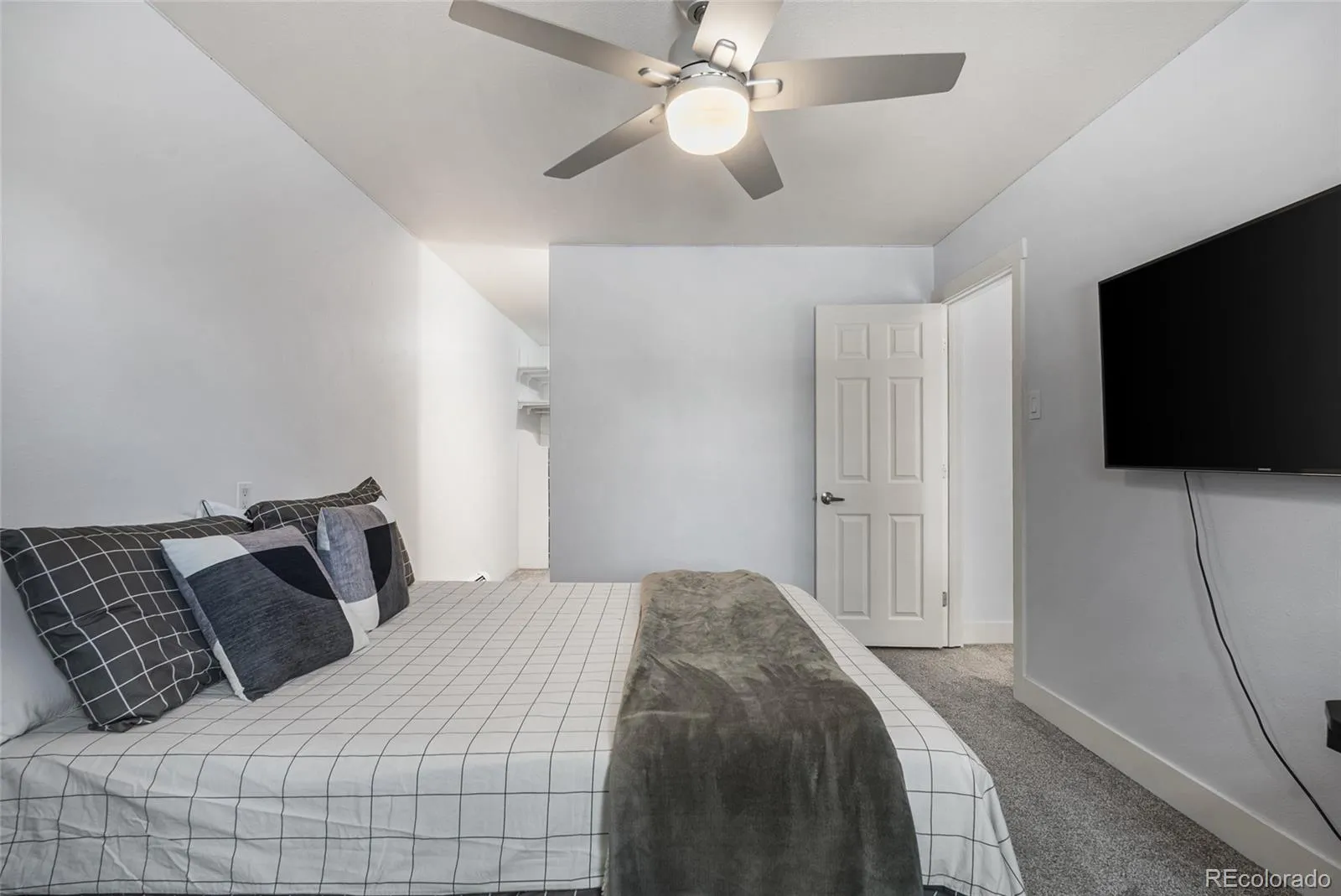 2835 S Monaco Parkway #1-104 Denver CO 80222 MLS #REC5156658 05022026052204 1600 31