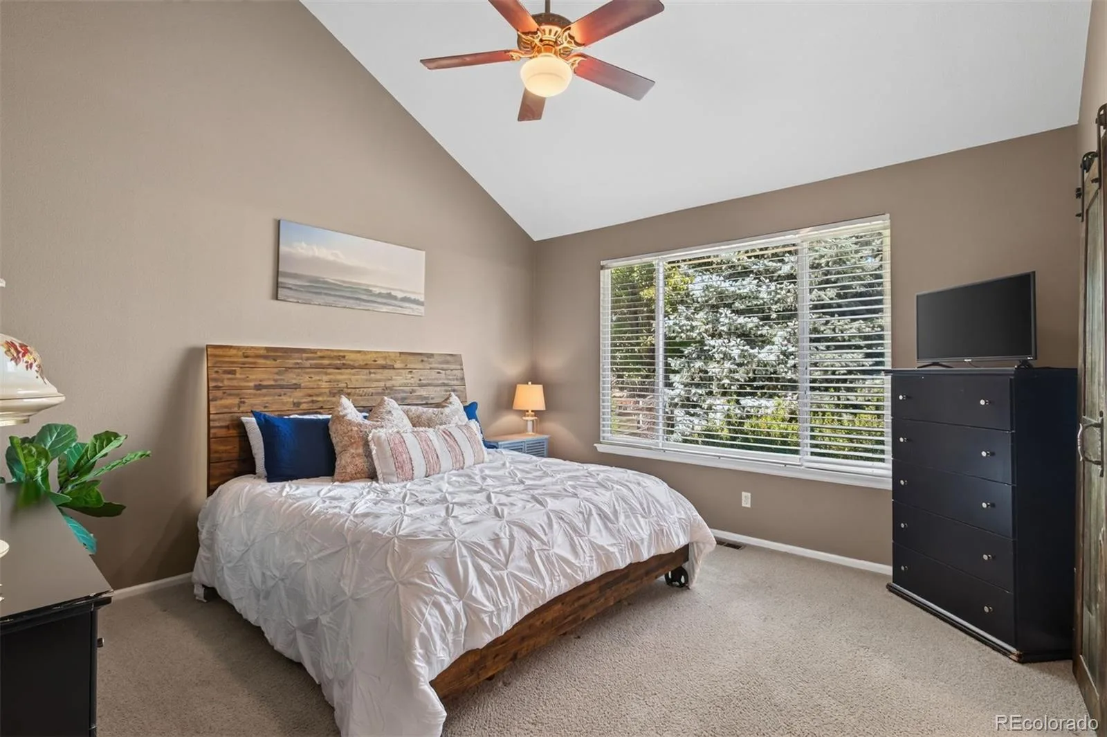 17807 E Oakwood Lane Aurora CO 80016 | MLS #REC5157098 10152026192855 1600 15
