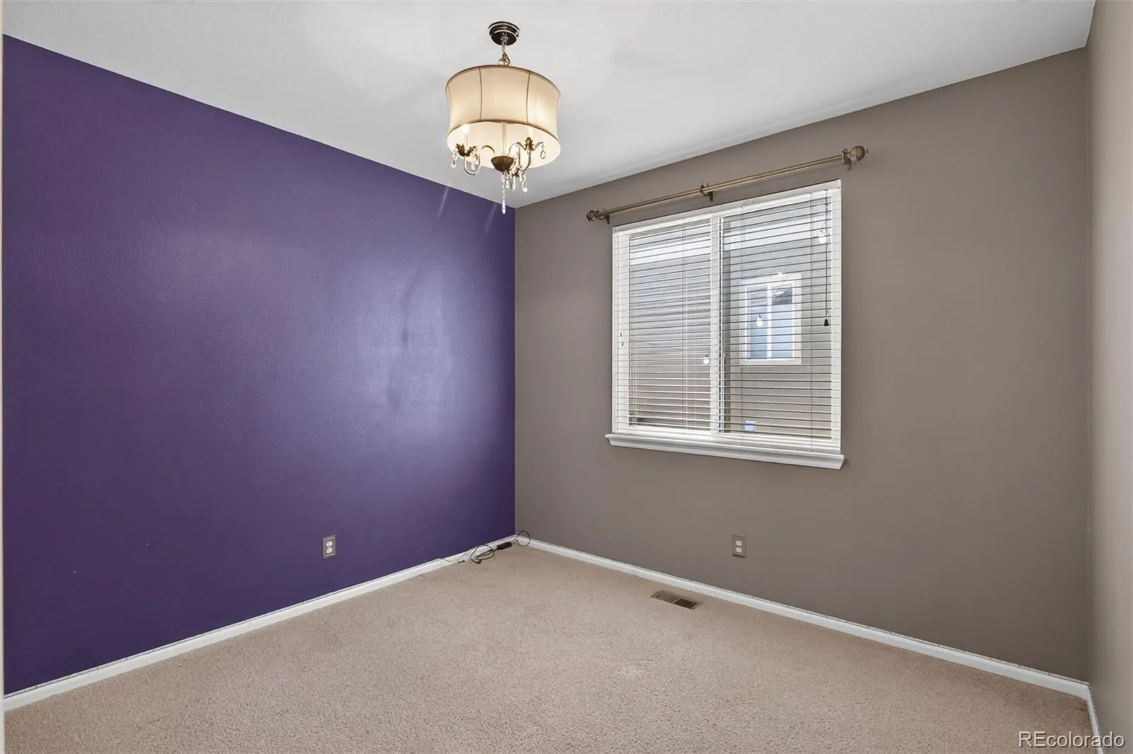 17807 E Oakwood Lane Aurora CO 80016 | MLS #REC5157098 10152026192855 1600 20