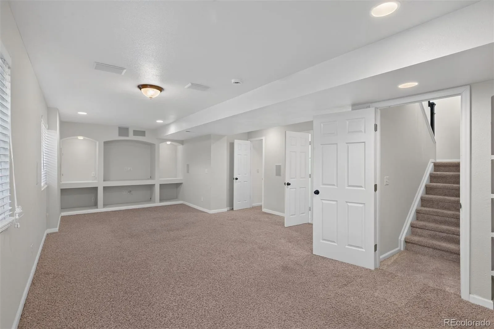 17807 E Oakwood Lane Aurora CO 80016 | MLS #REC5157098 10152026192855 1600 23