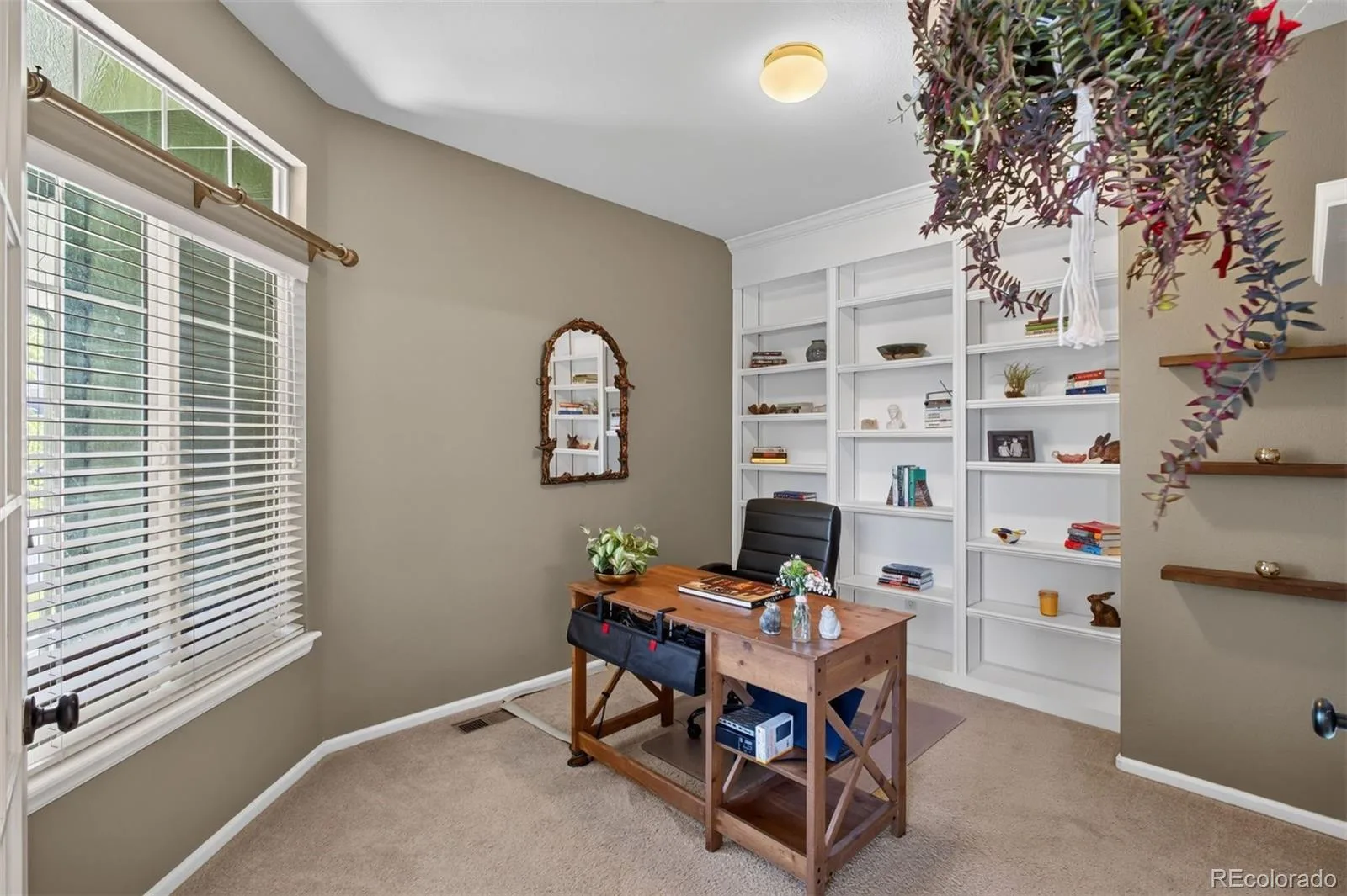 17807 E Oakwood Lane Aurora CO 80016 | MLS #REC5157098 10152026192855 1600 5