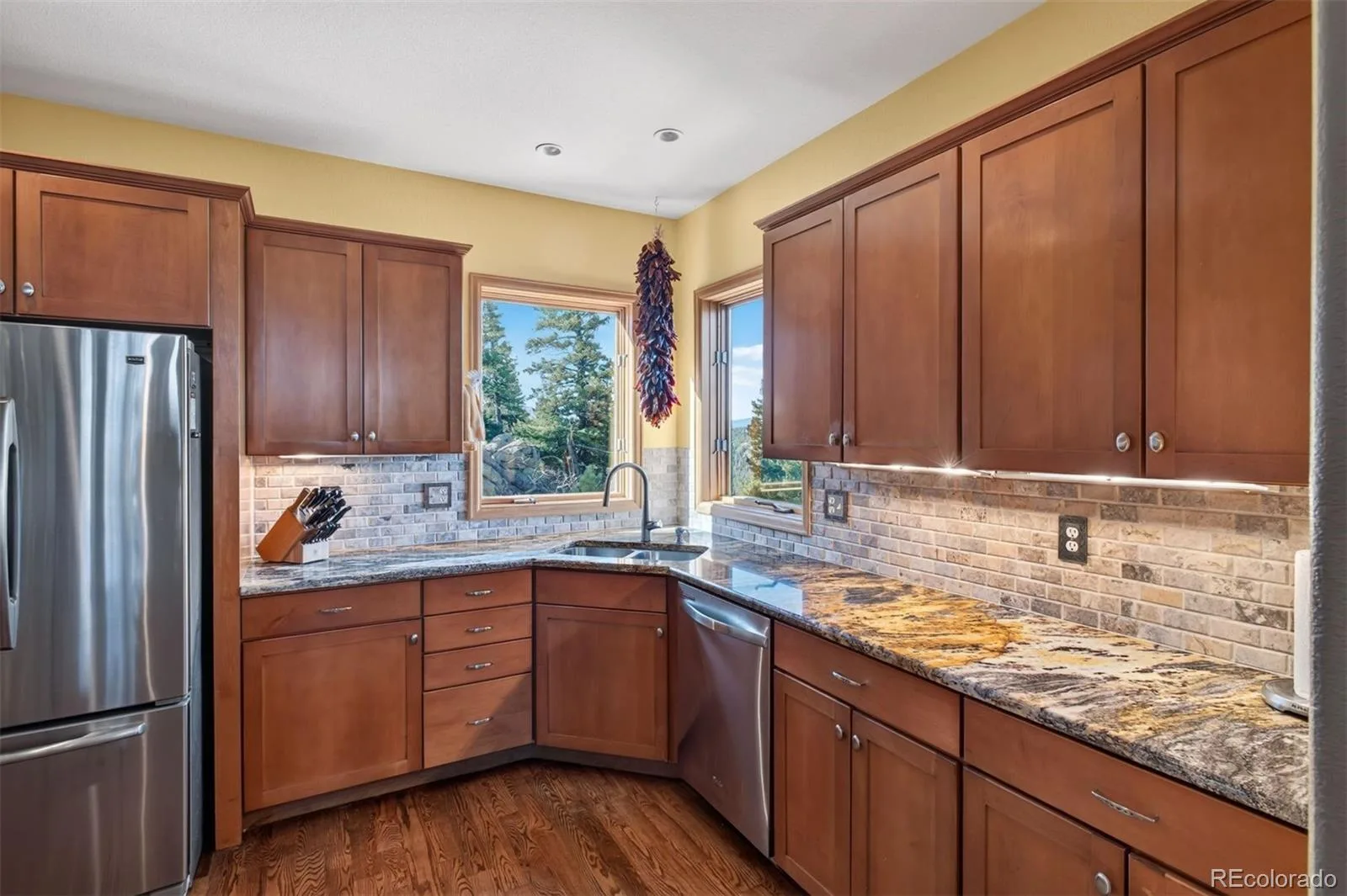 25806 Lost Cabin Trail Evergreen CO 80439 | MLS #REC5163397 08282026222933 1600 13