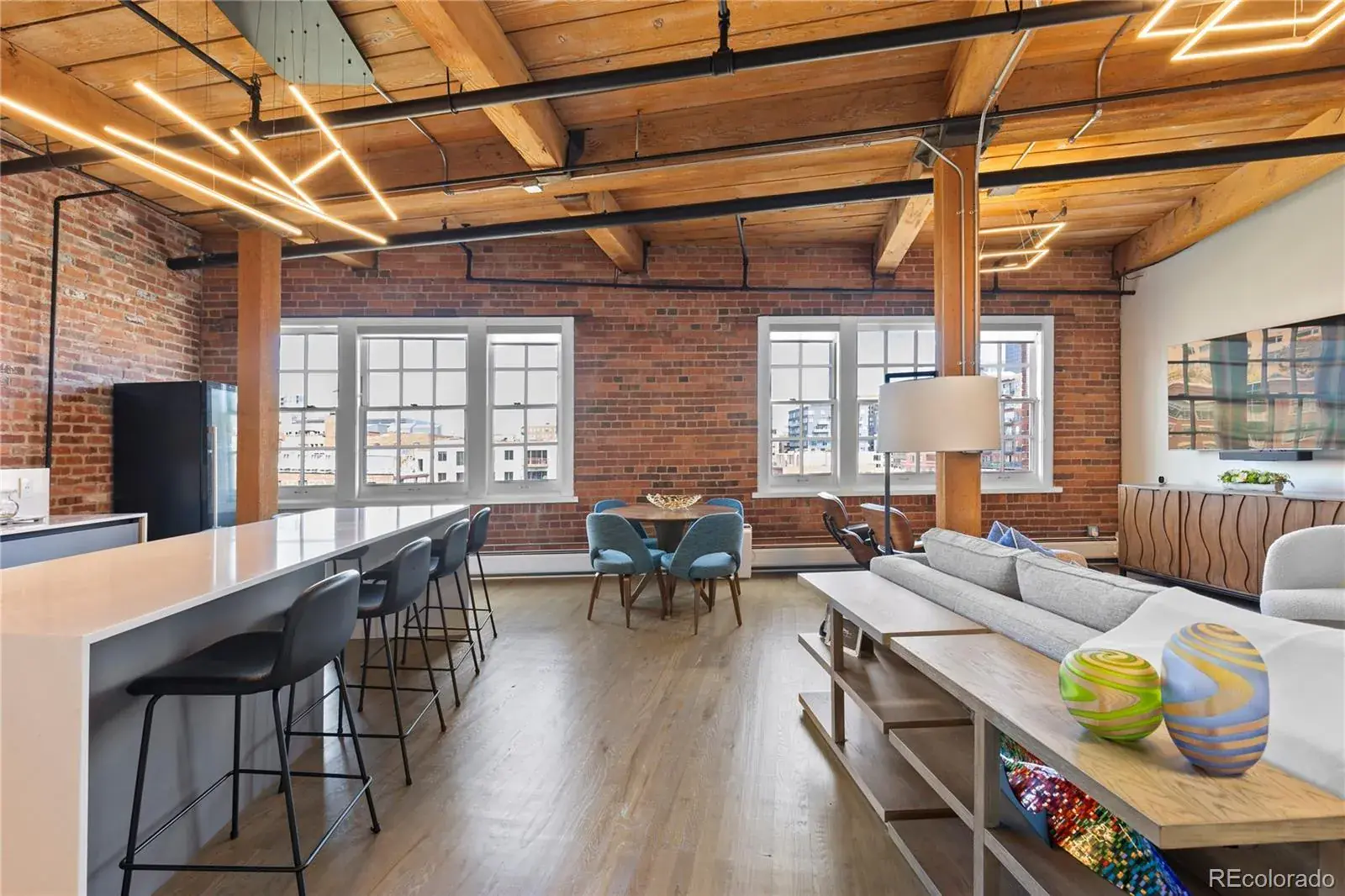 10082025195301 1600 2