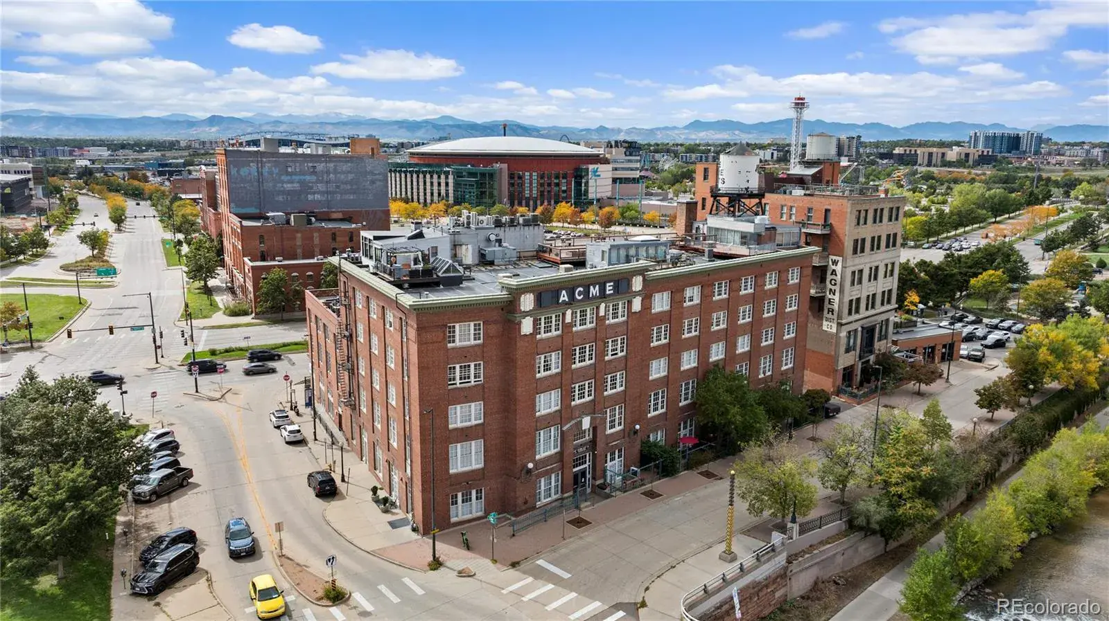 10082025195301 1600 22