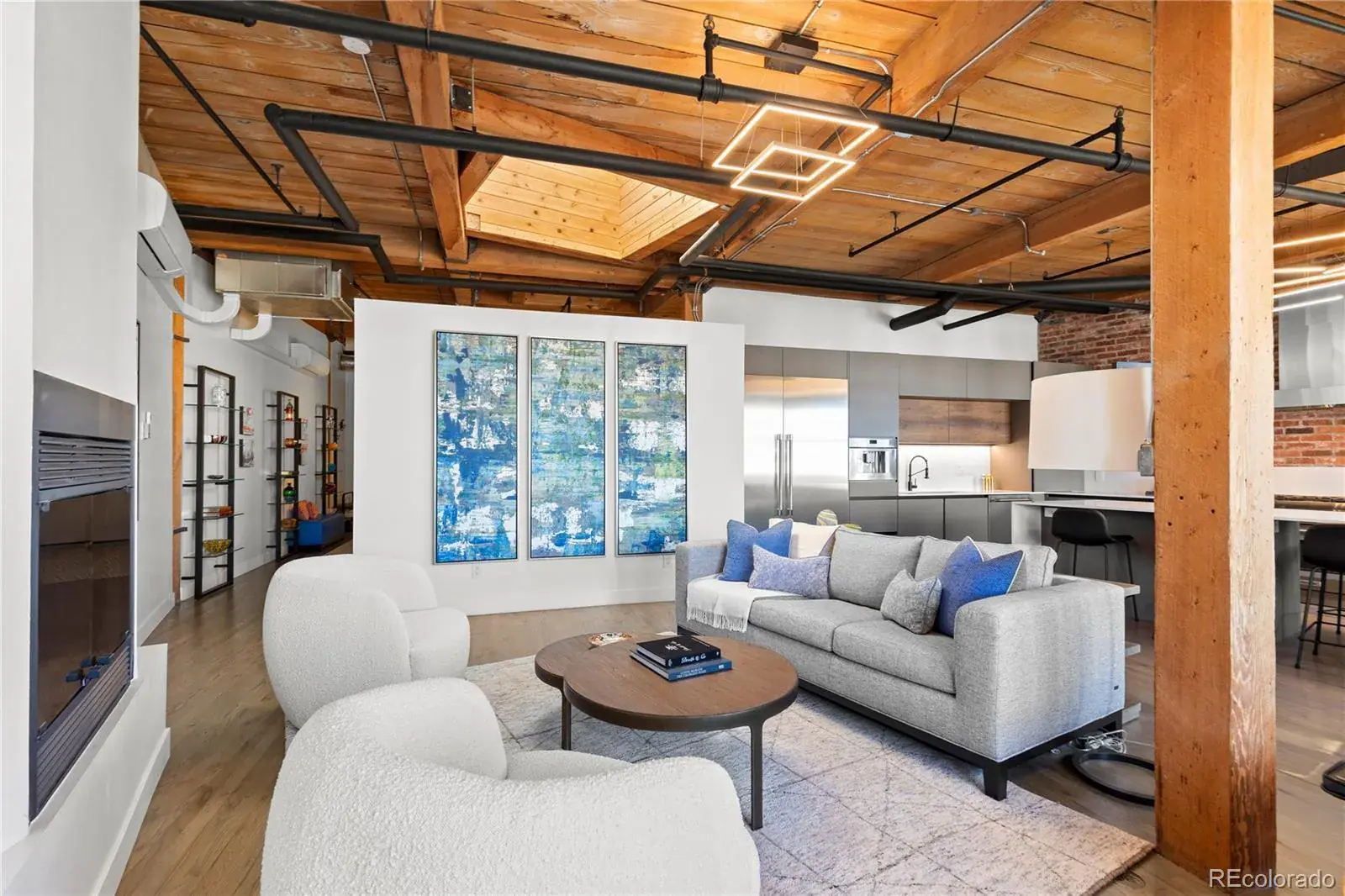 10082025195301 1600 5