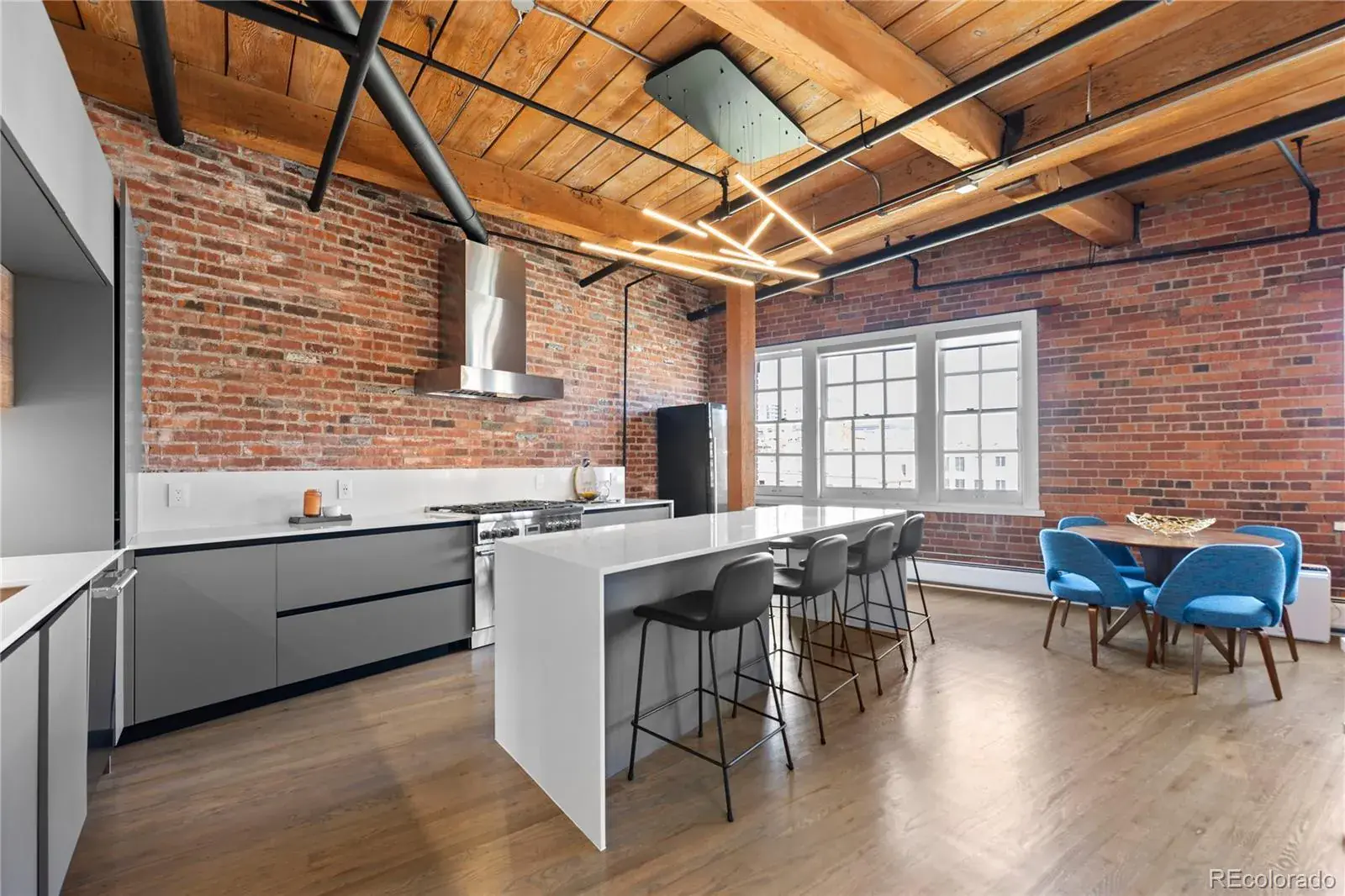 10082025195301 1600 7