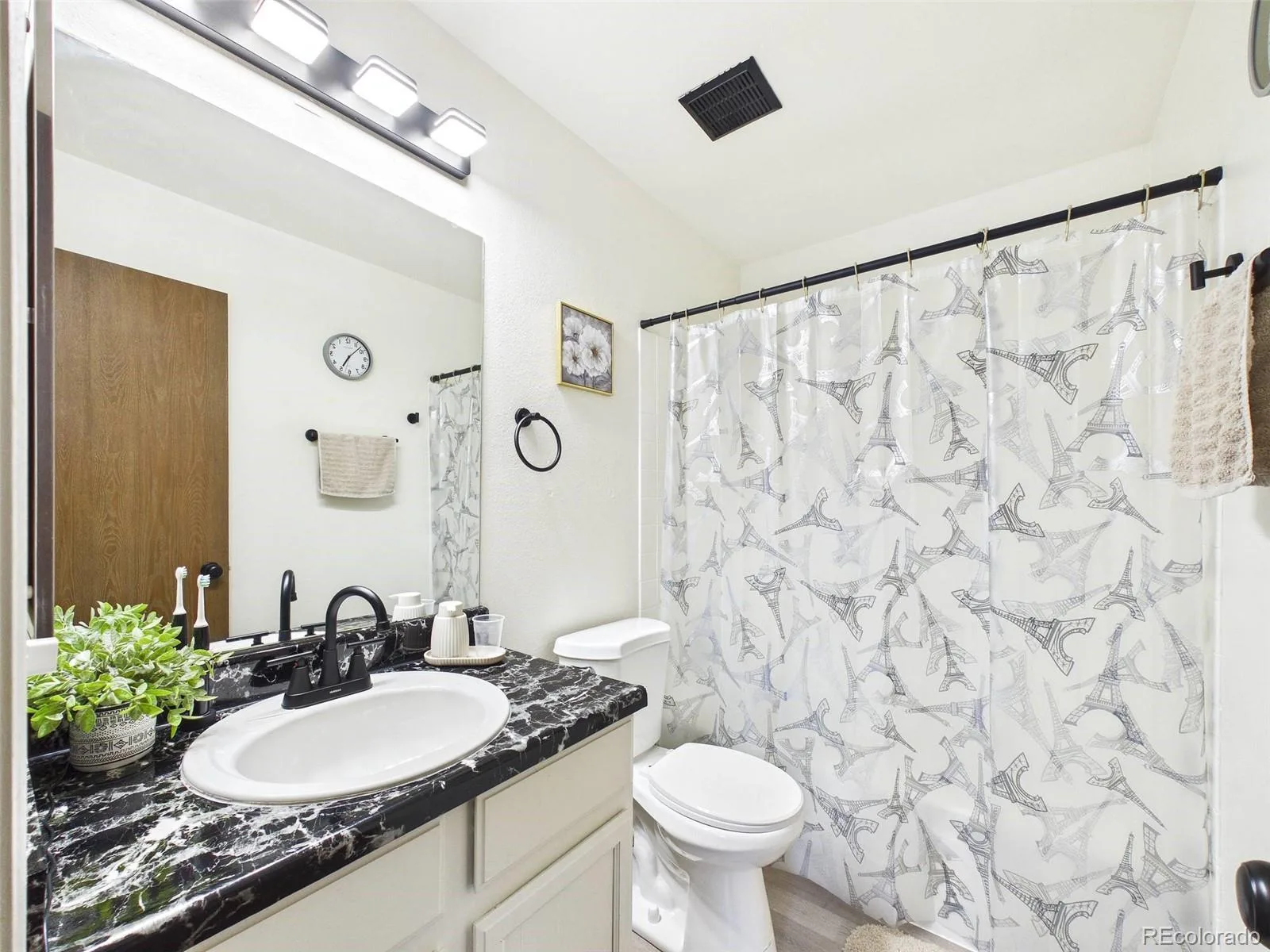 56 S Nome Street Aurora CO 80012 | MLS #REC5168646 09232026032034 1600 12