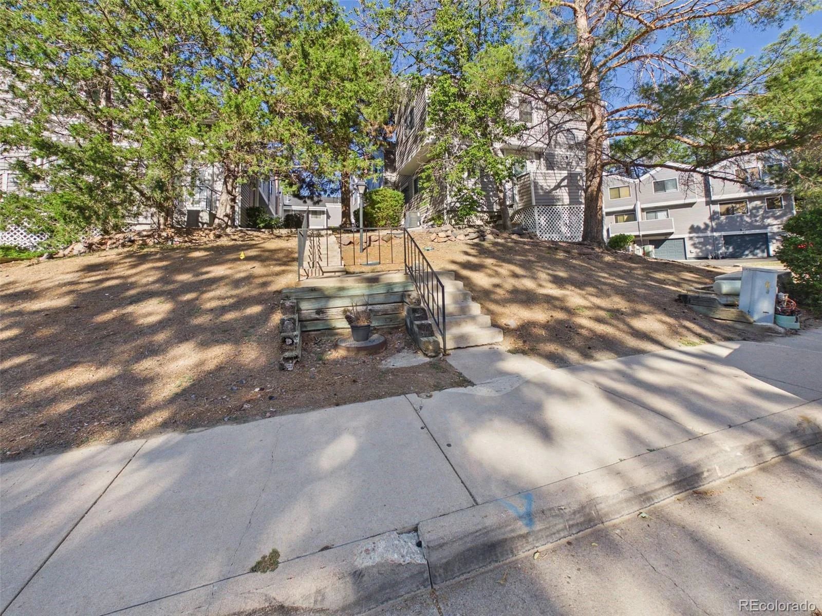 56 S Nome Street Aurora CO 80012 | MLS #REC5168646 09232026032034 1600 24