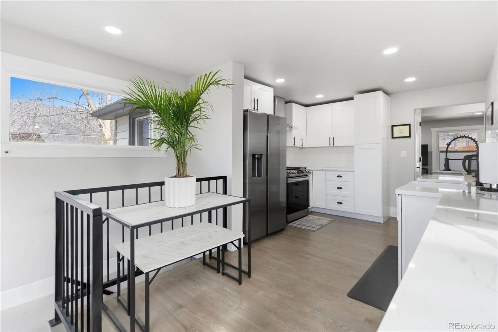 04172026004020 1600 11