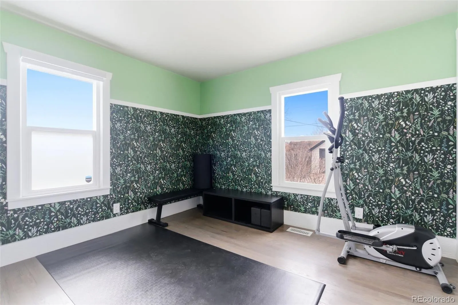 04172026004020 1600 15