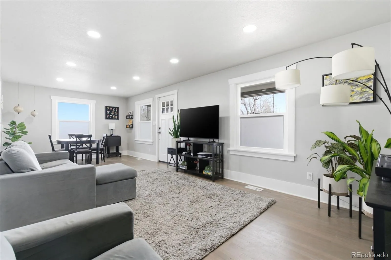 04172026004020 1600 3