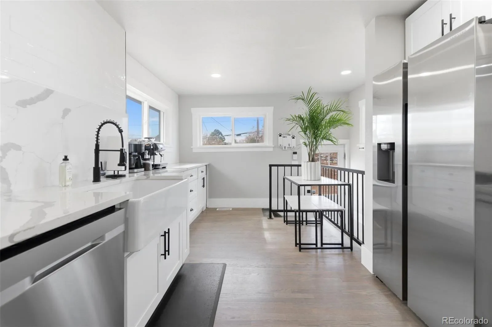 04172026004020 1600 9