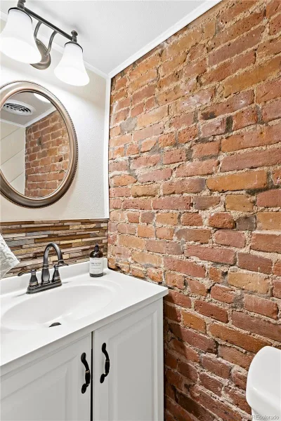 1144 S Logan Street Denver CO 80210 | MLS #REC5169582 09232026032048 800 16