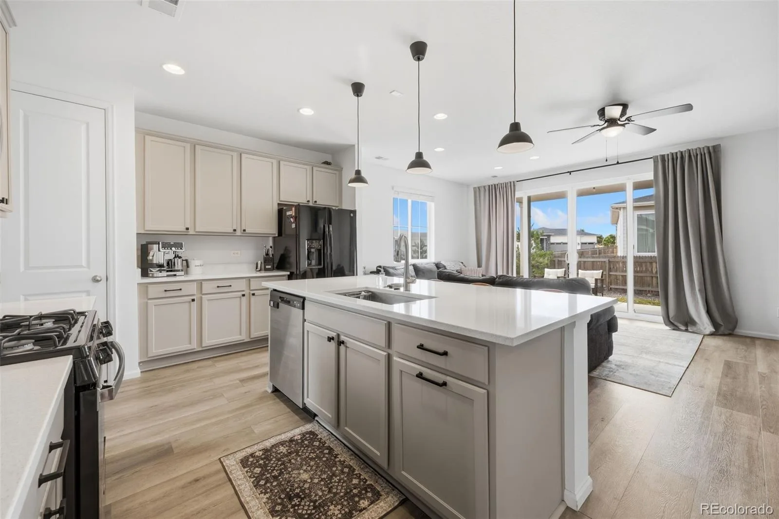4085 Castle Vista Drive Castle Rock CO 80104 | MLS #REC5170618 07302026204313 1600 10