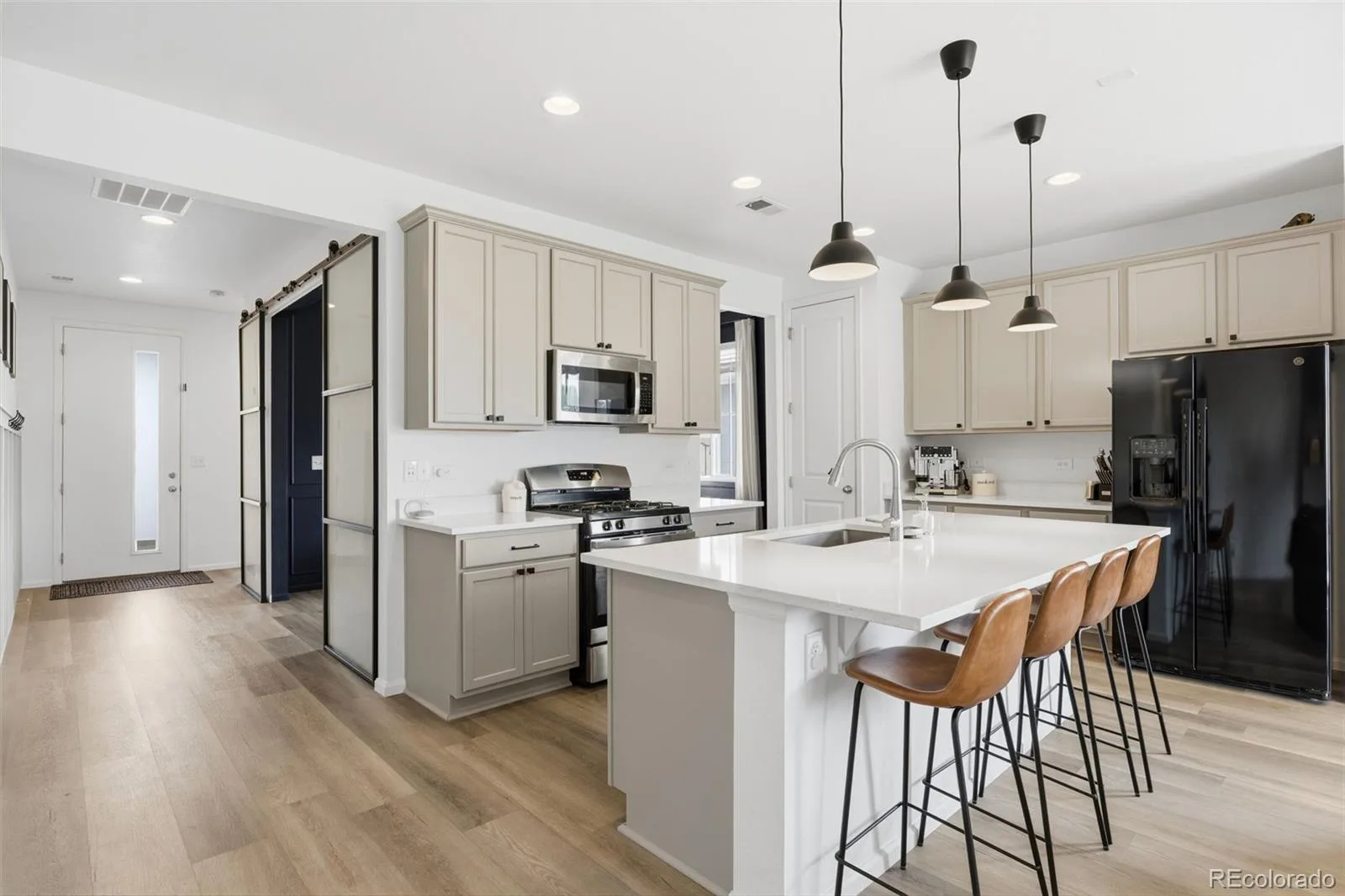 4085 Castle Vista Drive Castle Rock CO 80104 | MLS #REC5170618 07302026204313 1600 2