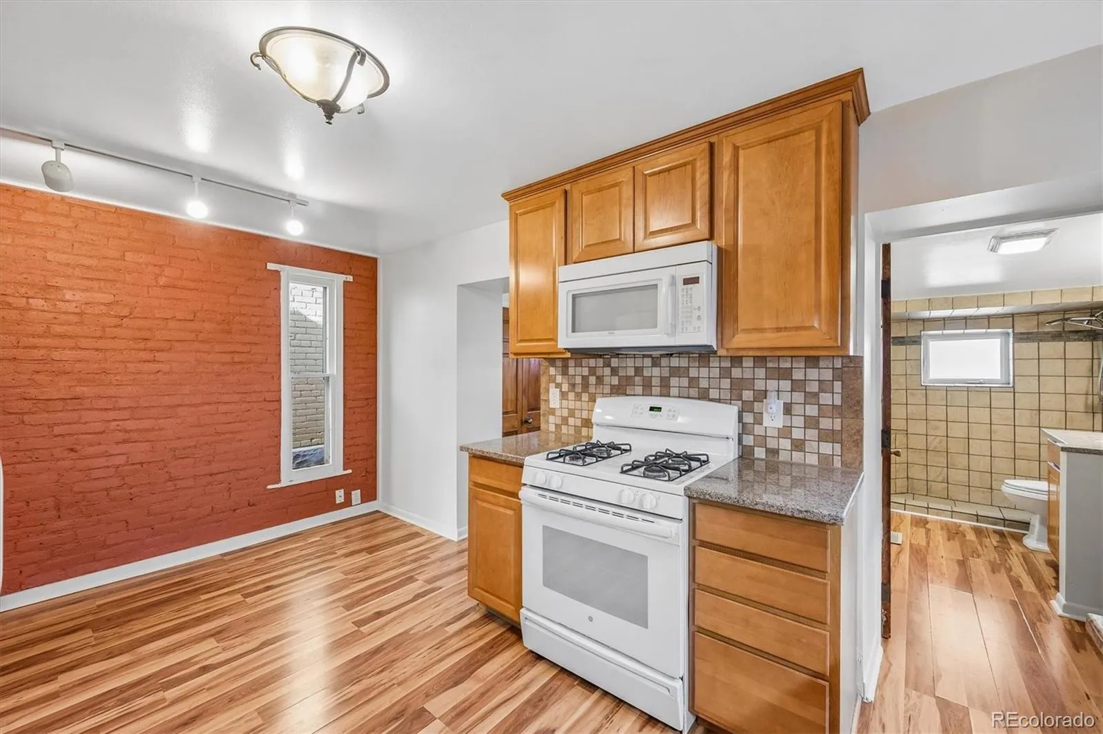 04212026175225 1600 15