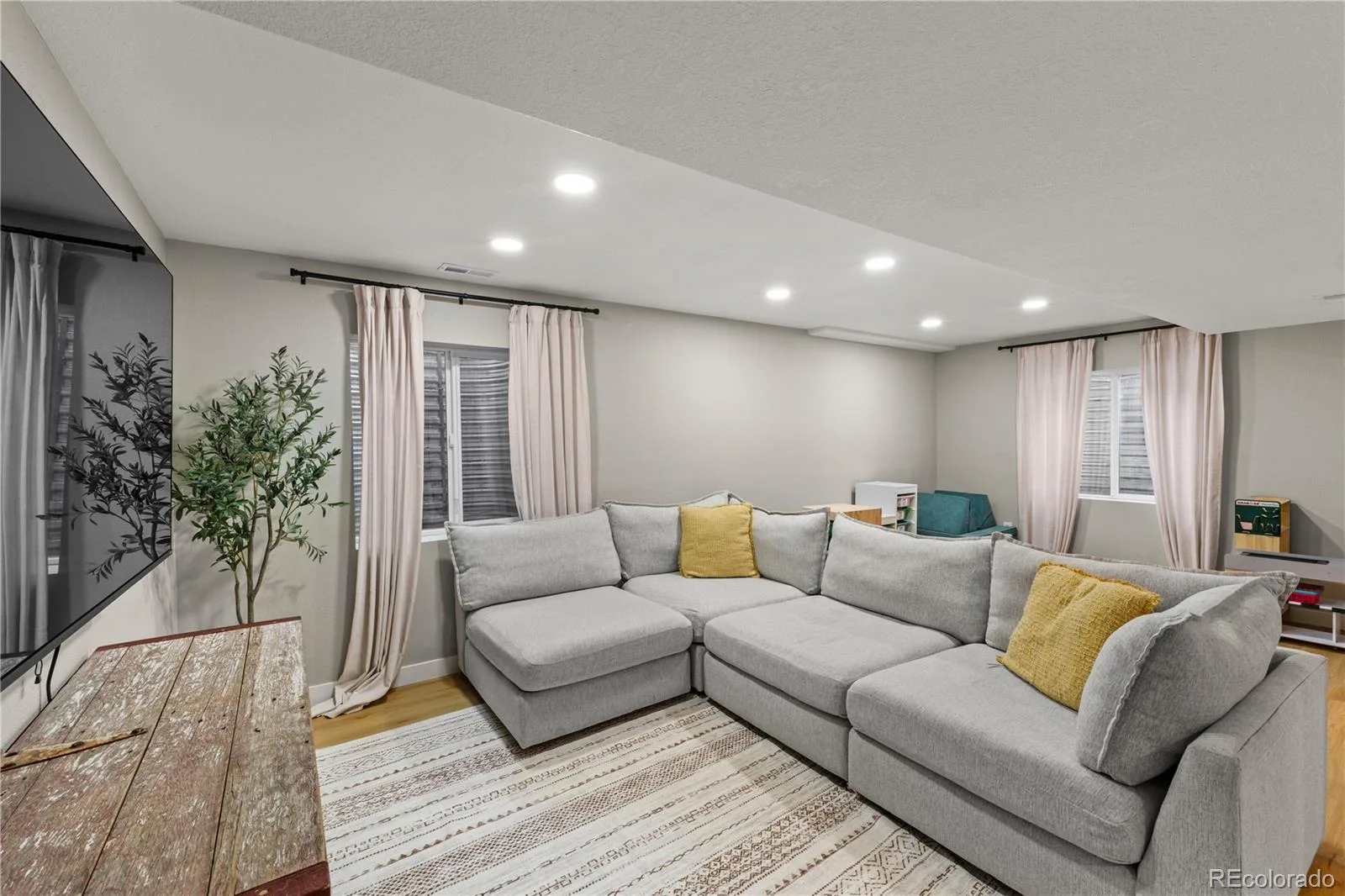 6155 Graden Street Frederick CO 80530 | MLS #REC5173279 08272026224548 1600 13