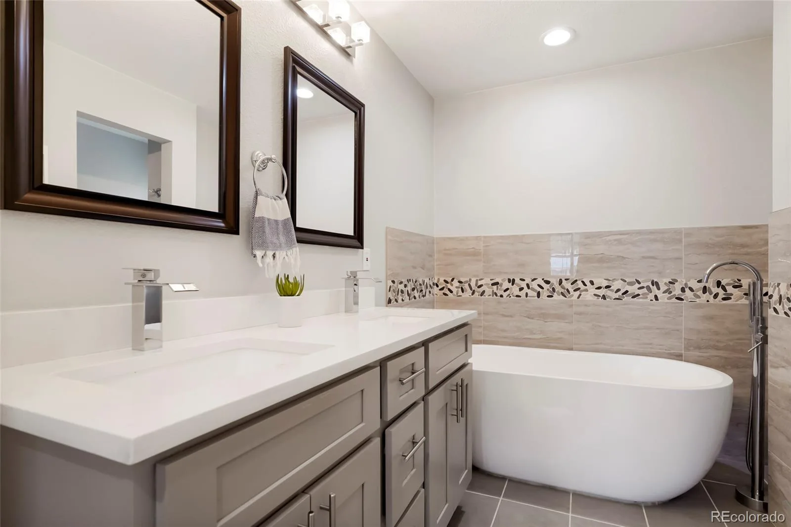 9214 E Floyd Avenue Denver CO 80231 MLS #REC5174376 06092026200830 1600 20