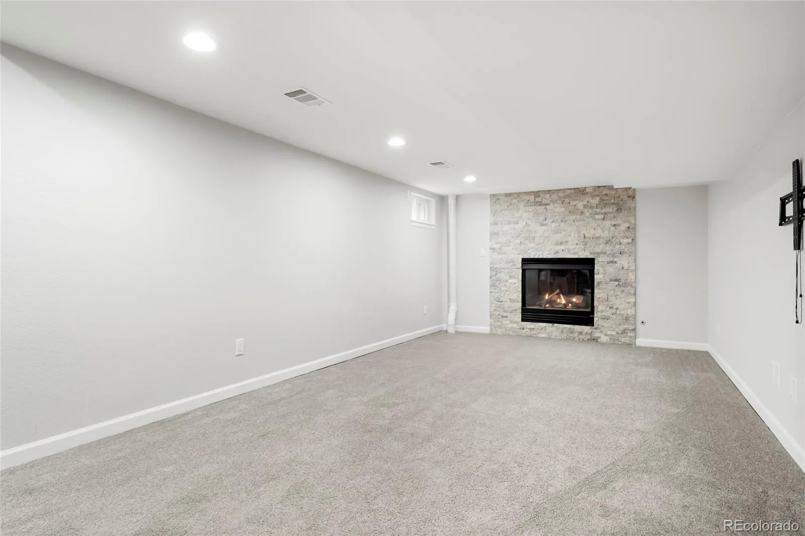 9214 E Floyd Avenue Denver CO 80231 MLS #REC5174376 06092026200830 1600 26