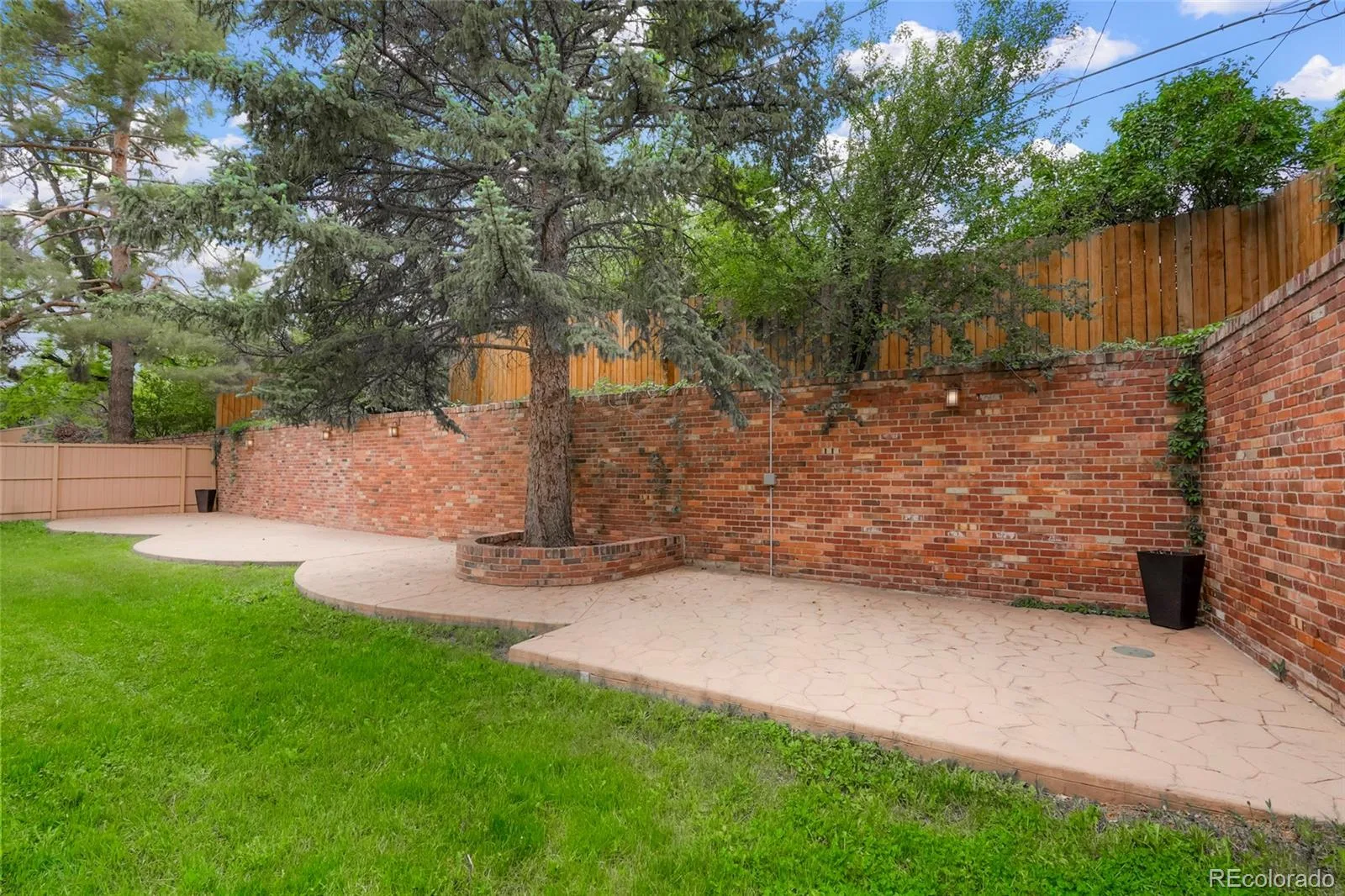 9214 E Floyd Avenue Denver CO 80231 MLS #REC5174376 06092026200830 1600 30