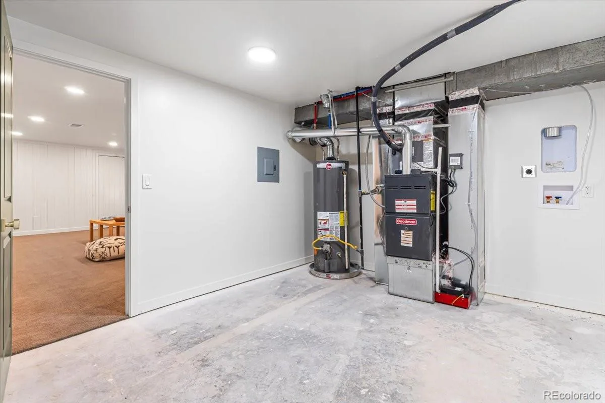 3385 N Kearney Street Denver CO 80207 MLS #REC5178984 07222026182916 1200 25