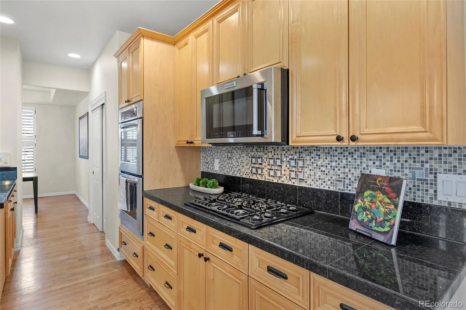 939 Greenway Lane Castle Pines CO 80108 MLS #REC5180840 05292026054807 1600 13
