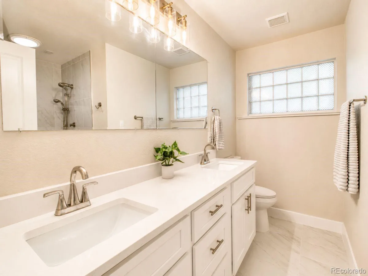 145 Dudley Street Lakewood CO 80226 MLS #REC5181694 06082026235845 1200 24