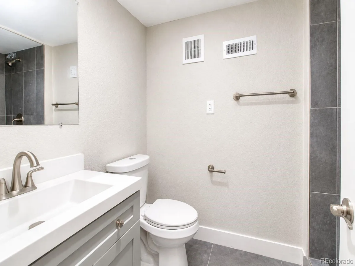 145 Dudley Street Lakewood CO 80226 MLS #REC5181694 06082026235845 1200 29