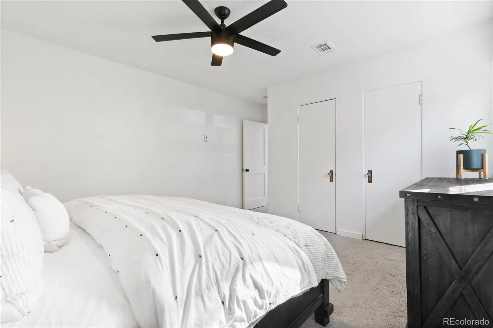 04062026153434 1600 14