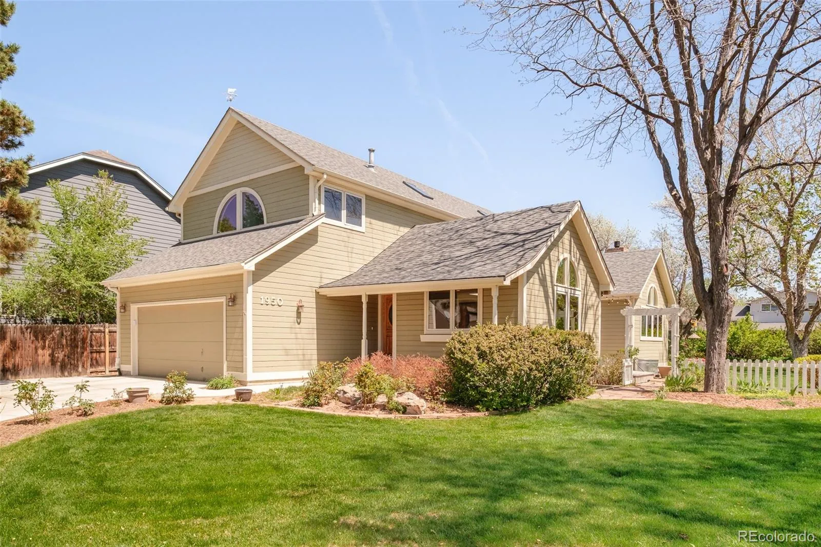 1950 S Lansing Court Aurora CO 80014 MLS #REC5185697 05052026045137 1600 1