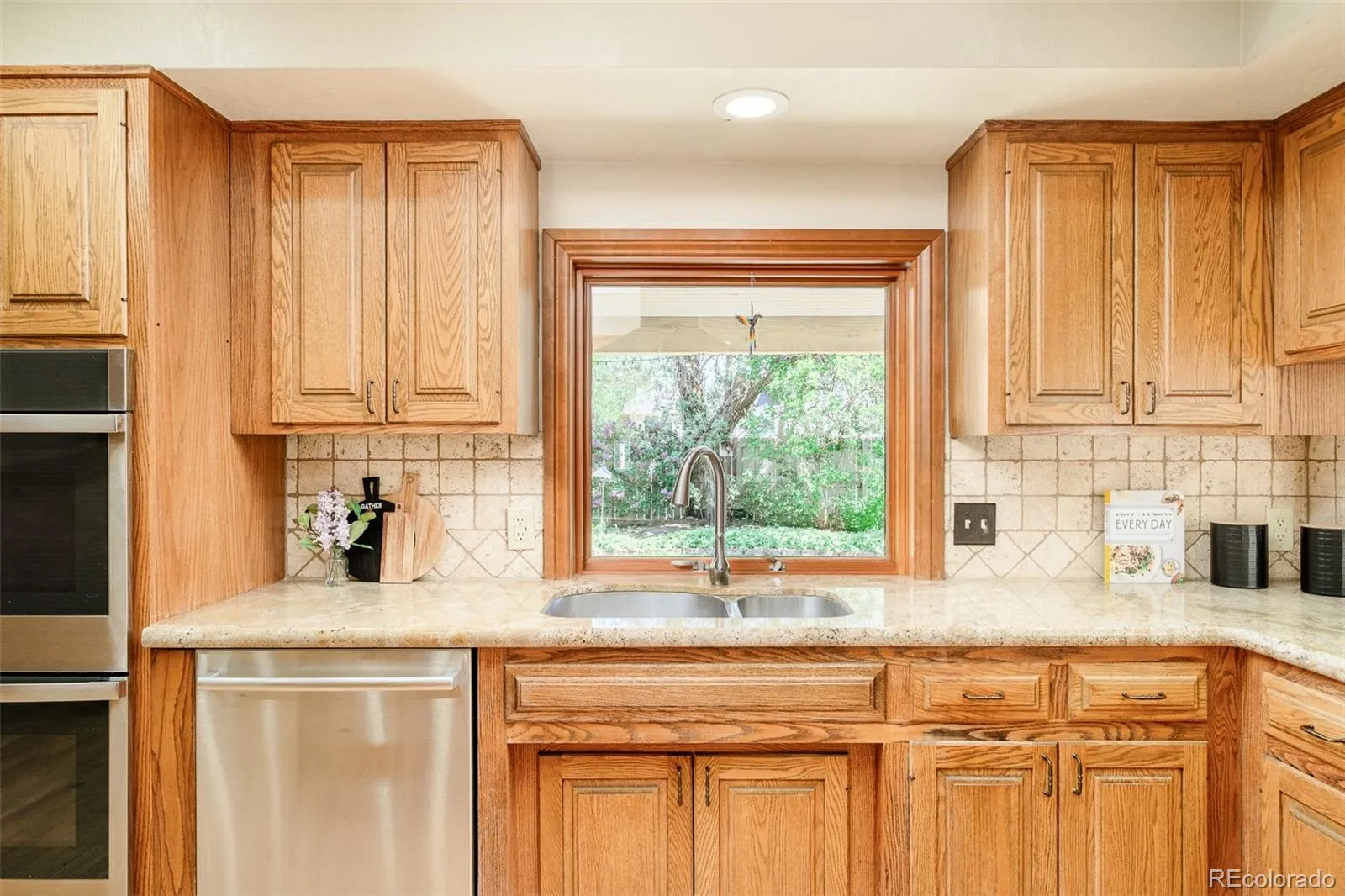 1950 S Lansing Court Aurora CO 80014 MLS #REC5185697 05052026045137 1600 12