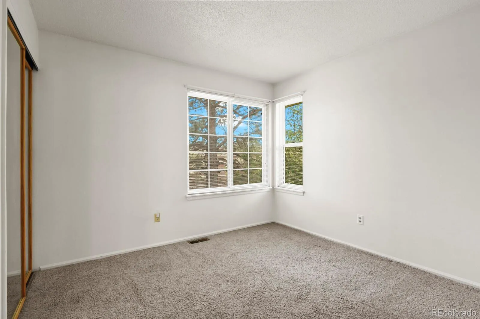 8285 S Gaylord Circle Centennial CO 80122 | MLS #REC5186793 04302026135744 1600 18