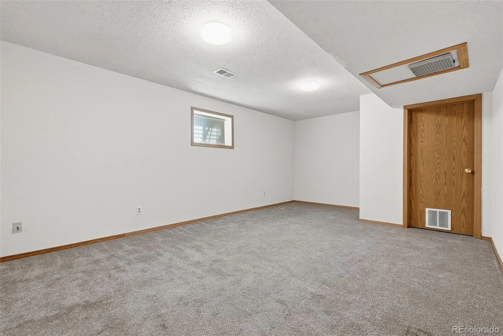 04172026031127 1600 24