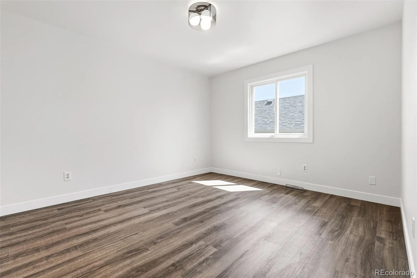 2016 Mount Sneffels Street Longmont CO 80504 | MLS #REC5188108 08282026174554 1600 21