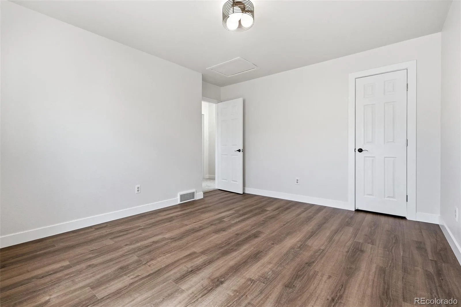2016 Mount Sneffels Street Longmont CO 80504 | MLS #REC5188108 08282026174554 1600 22