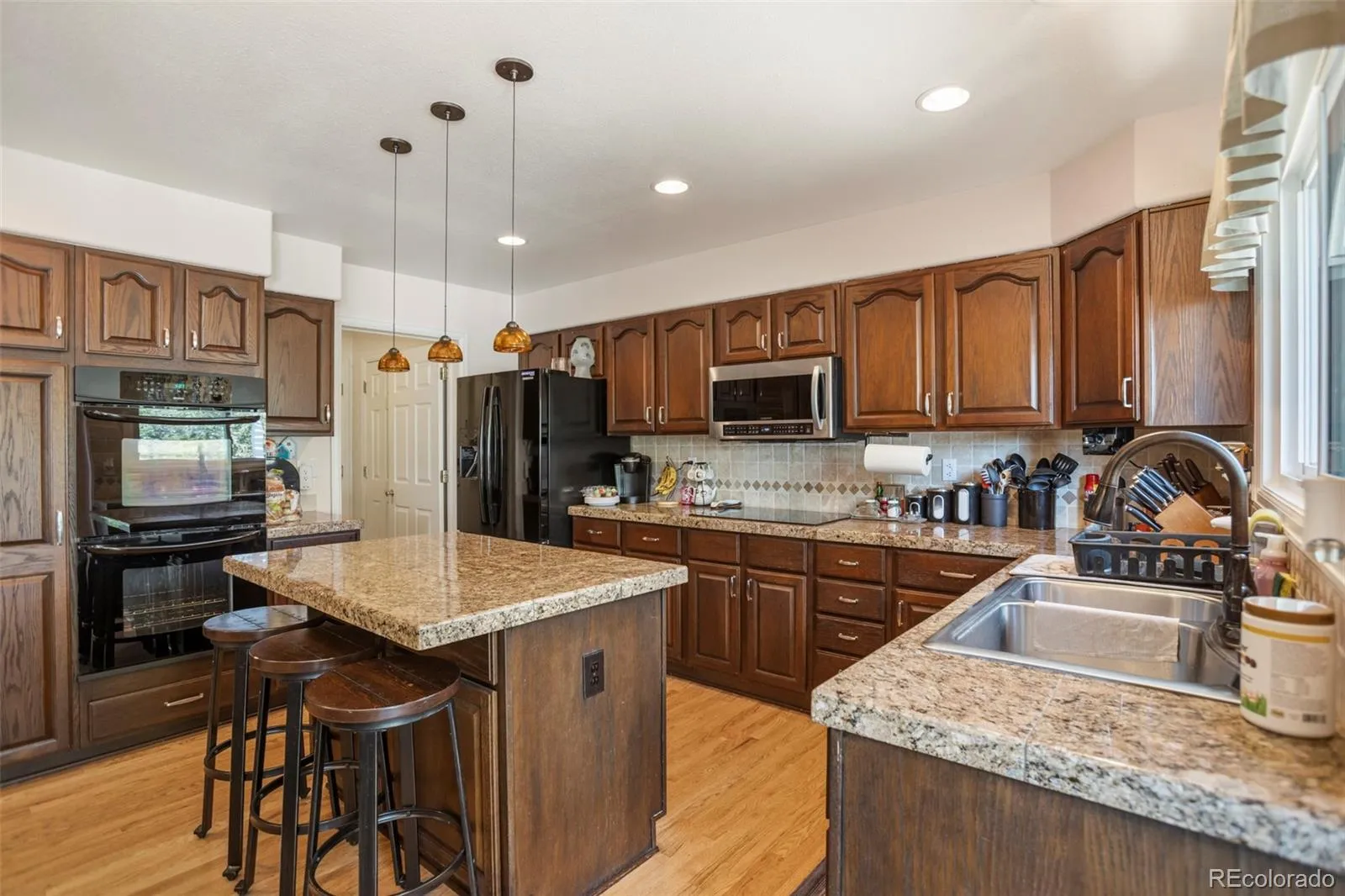 5606 S Helena Court Centennial CO 80015 MLS #REC5188294 05092026024843 1600 10