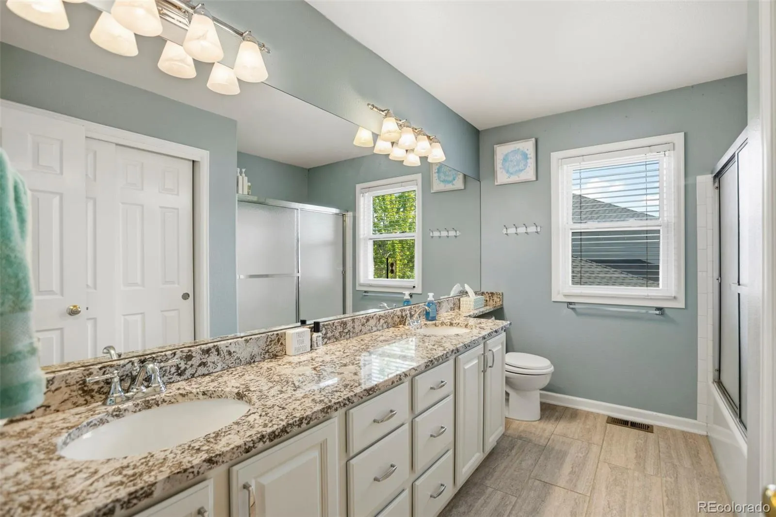 5606 S Helena Court Centennial CO 80015 MLS #REC5188294 05092026024843 1600 25