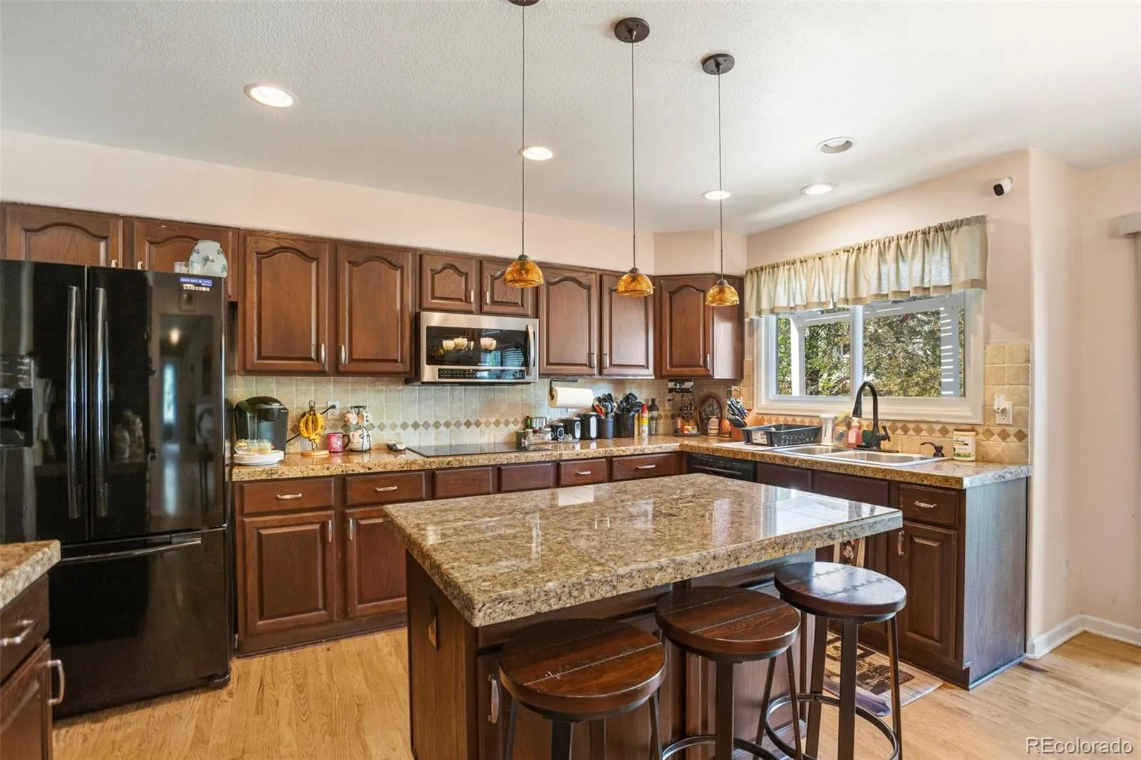 5606 S Helena Court Centennial CO 80015 MLS #REC5188294 05092026024843 1600 9