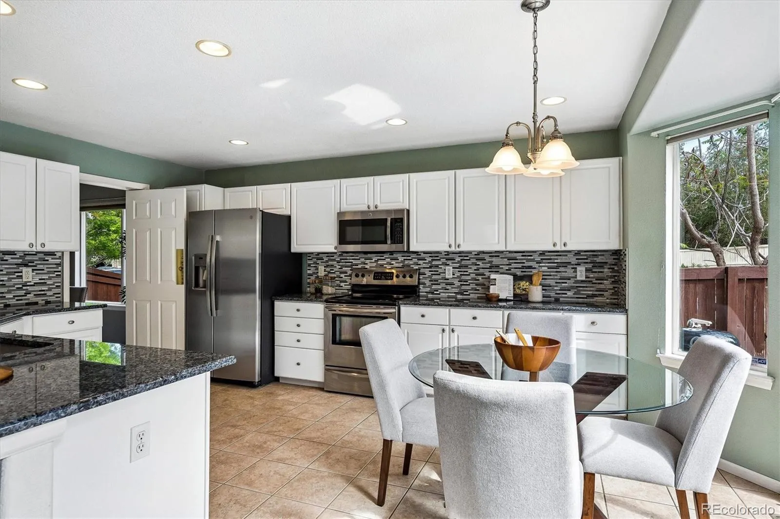 2956 S Espana Court Aurora CO 80013 MLS #REC5189151 05222026221808 1600 13