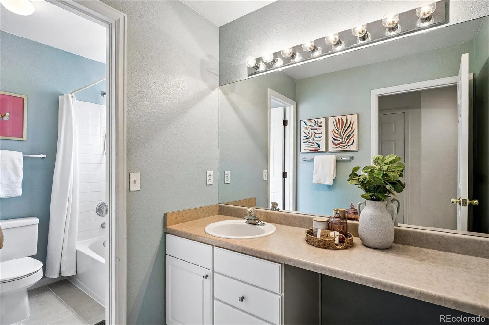 2956 S Espana Court Aurora CO 80013 MLS #REC5189151 05222026221808 1600 26