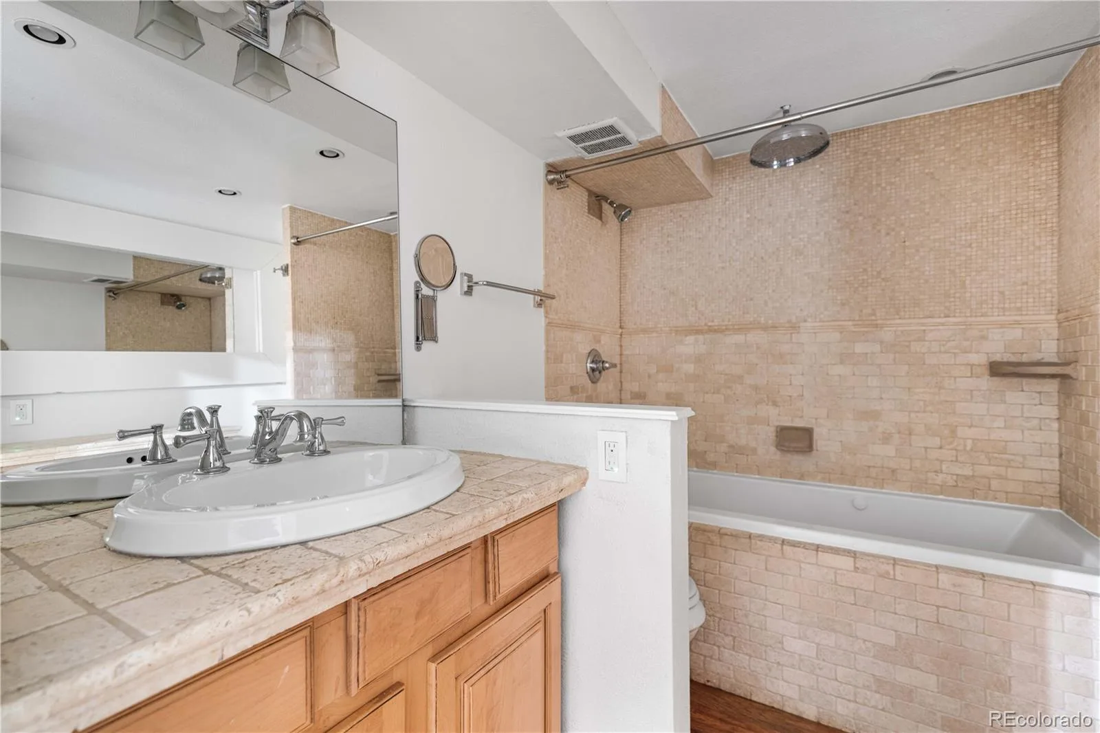 777 N Washington Street #204 Denver CO 80203 | MLS #REC5192484 08232026130601 1600 17