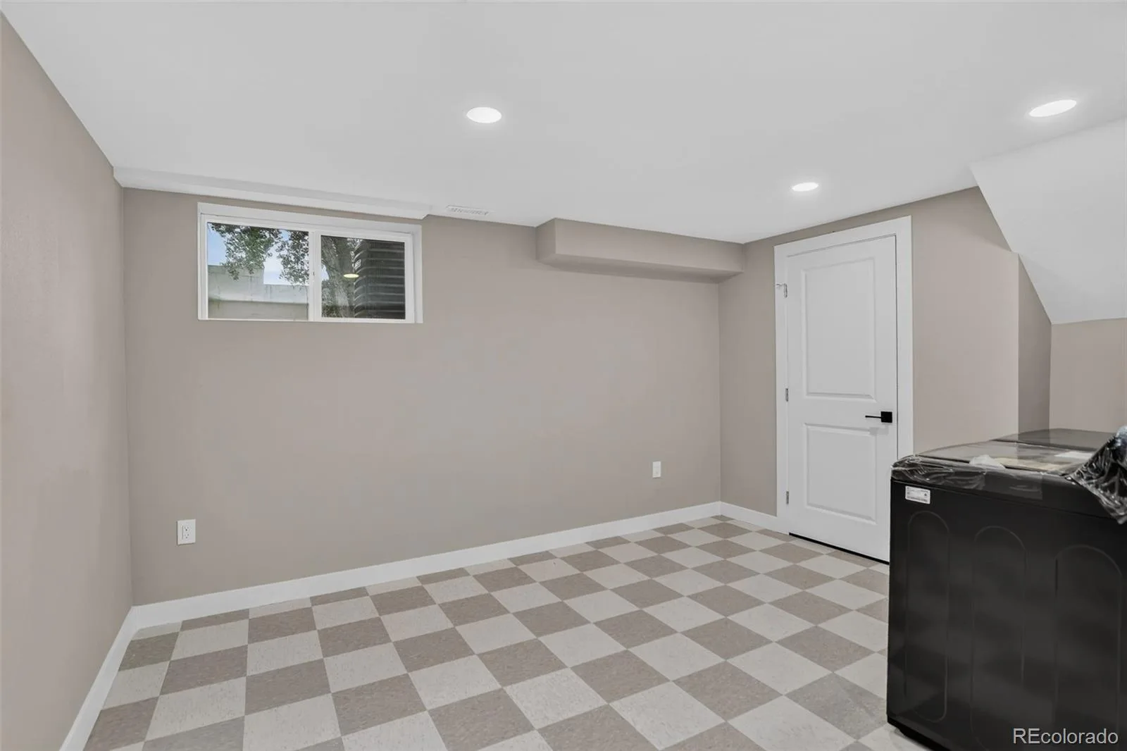 4084 S Willow Way Denver CO 80237 | MLS #REC5192505 10142026205801 1600 34