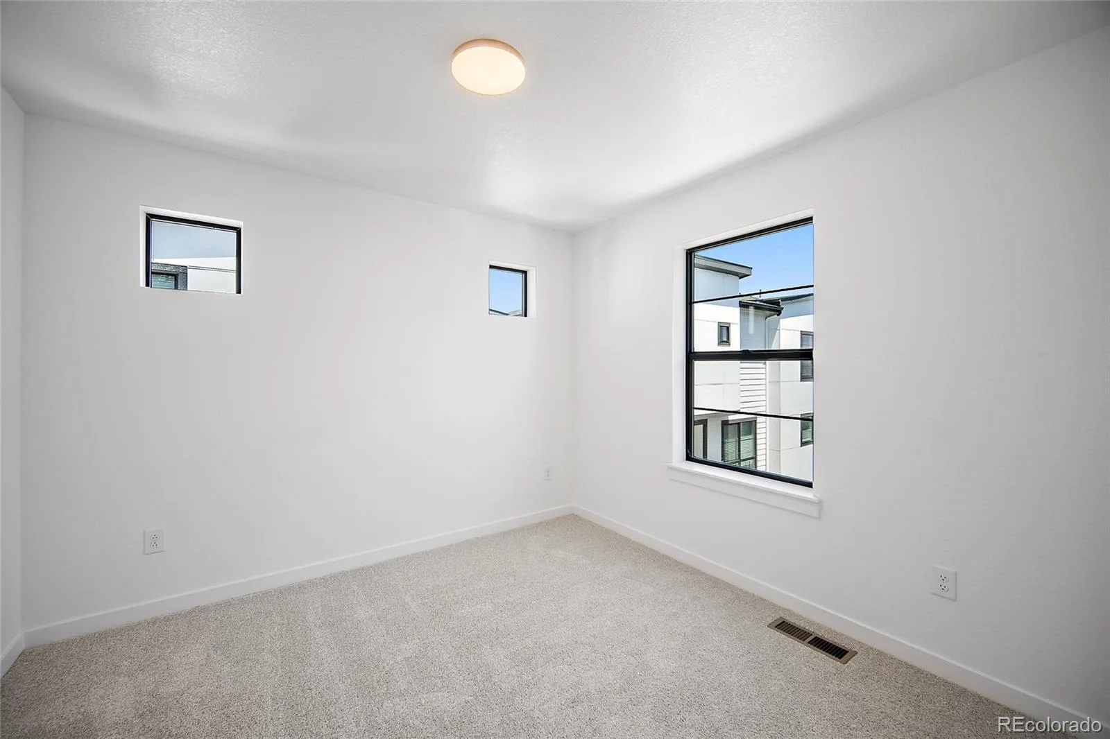 2062 S Holly Street #2 Denver CO 80222 MLS #REC5194767 07172026164639 1600 21