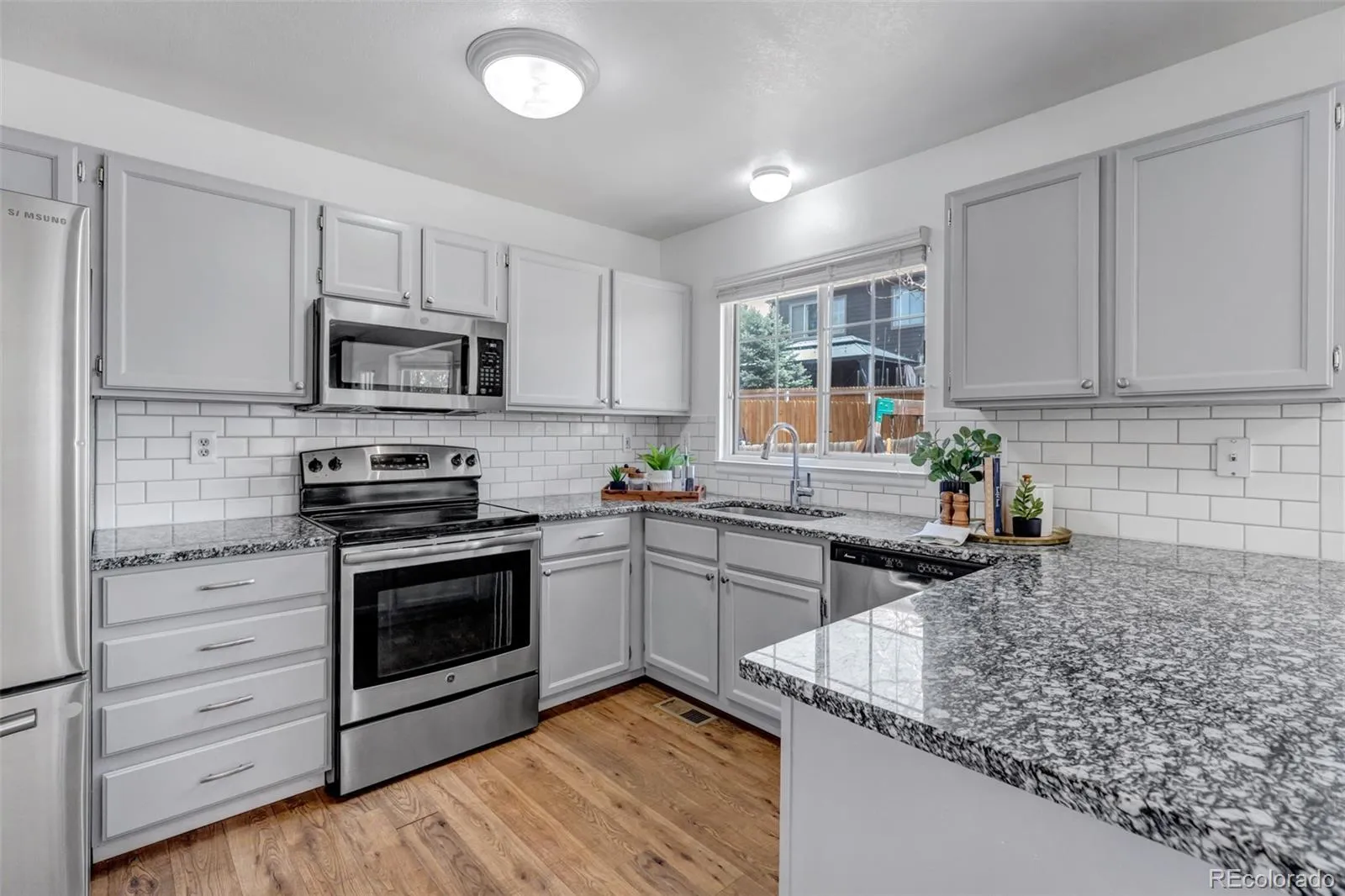19284 E Amherst Drive Aurora CO 80013 MLS #REC5195016 05092026235215 1600 11