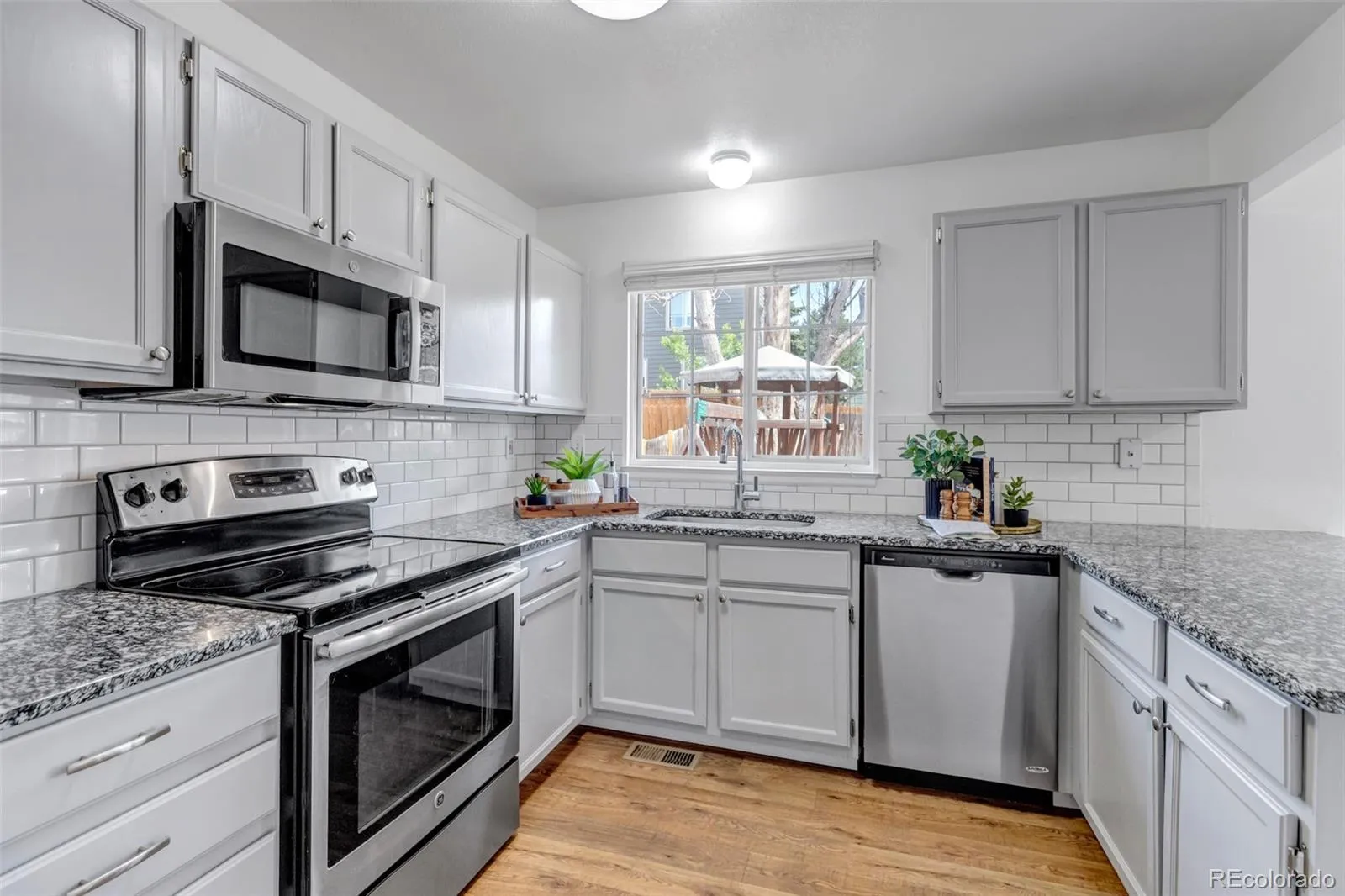 19284 E Amherst Drive Aurora CO 80013 MLS #REC5195016 05092026235215 1600 12