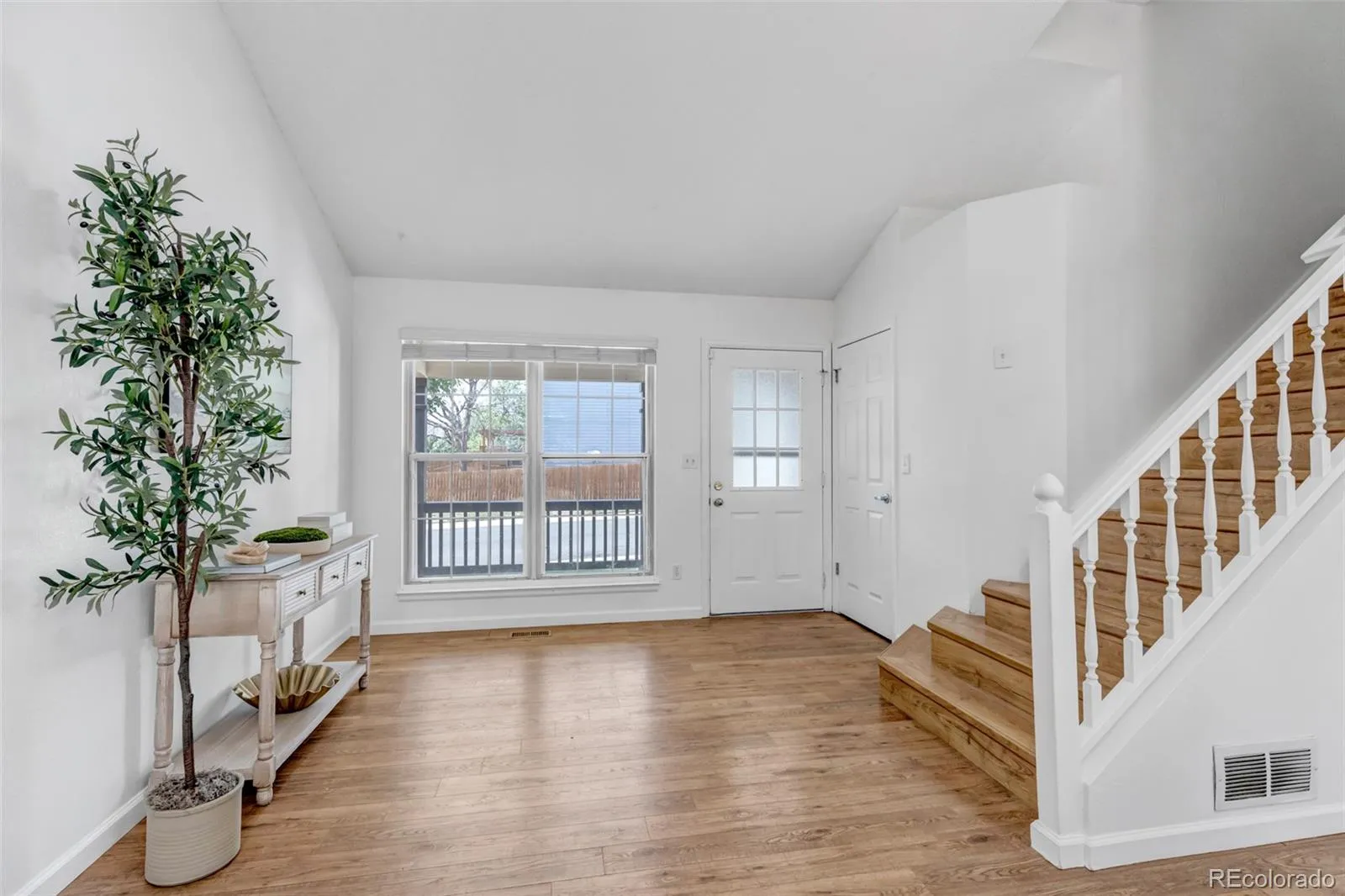 19284 E Amherst Drive Aurora CO 80013 MLS #REC5195016 05092026235215 1600 5
