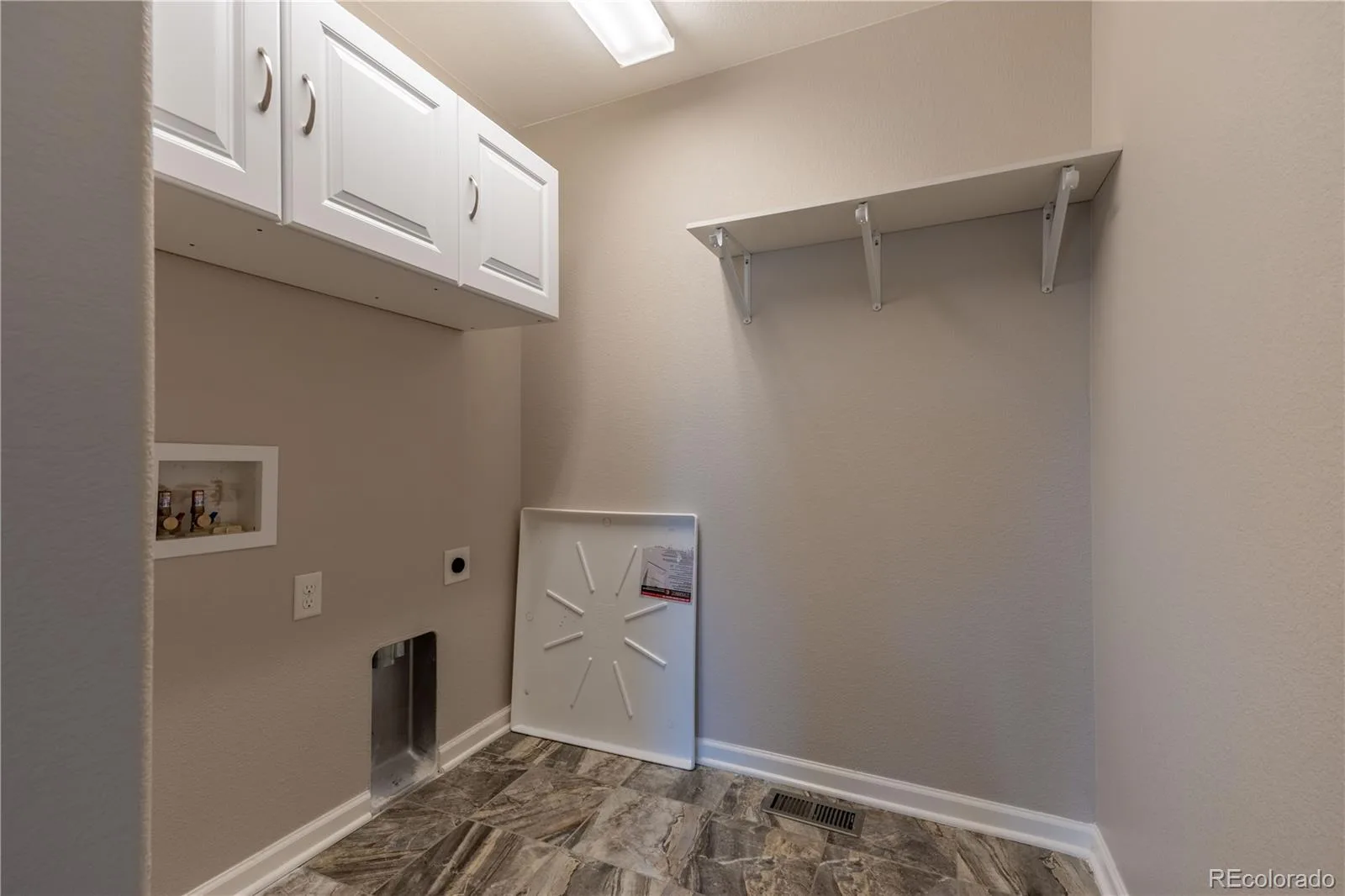2389 Mccracken Lane Castle Rock CO 80104 | MLS #REC5195745 08192026163505 1600 22